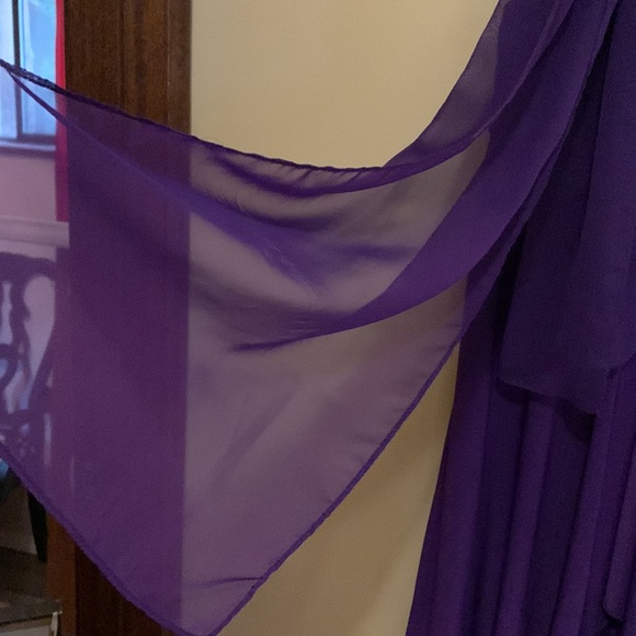 Dress with scarf - Picture 8 of 9